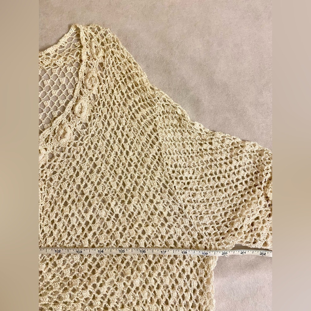 Elegant White Crochet Women Sweater - Picture 5 of 6